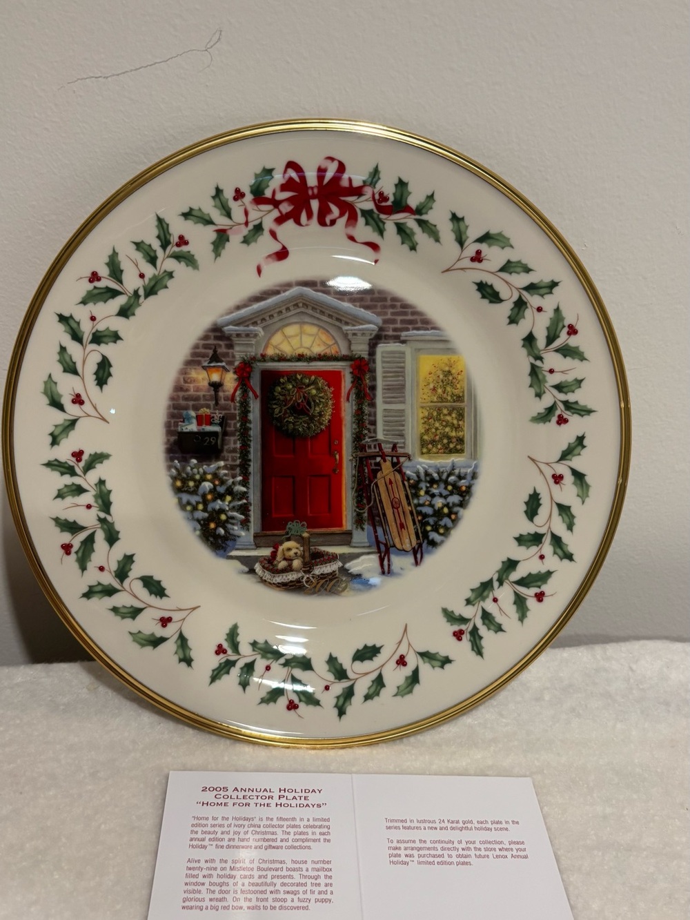 Lenox 2005 Holiday Entrance Decorative Collector Plate